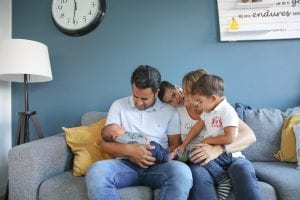 Baby, vader, moeder en twee broertjes